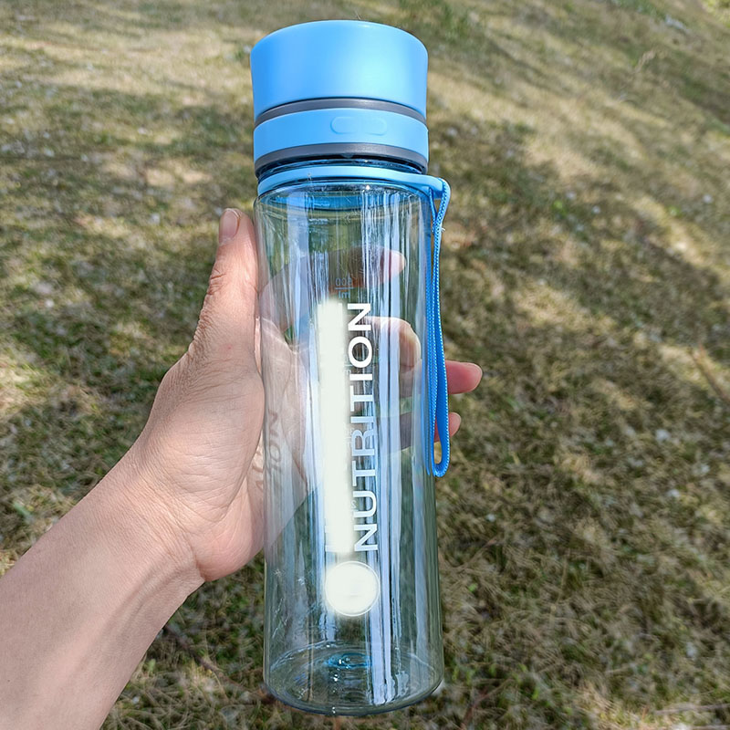 Nueva Botella de Agua Deportiv - Nutrition Sports Fitness reseña y precio