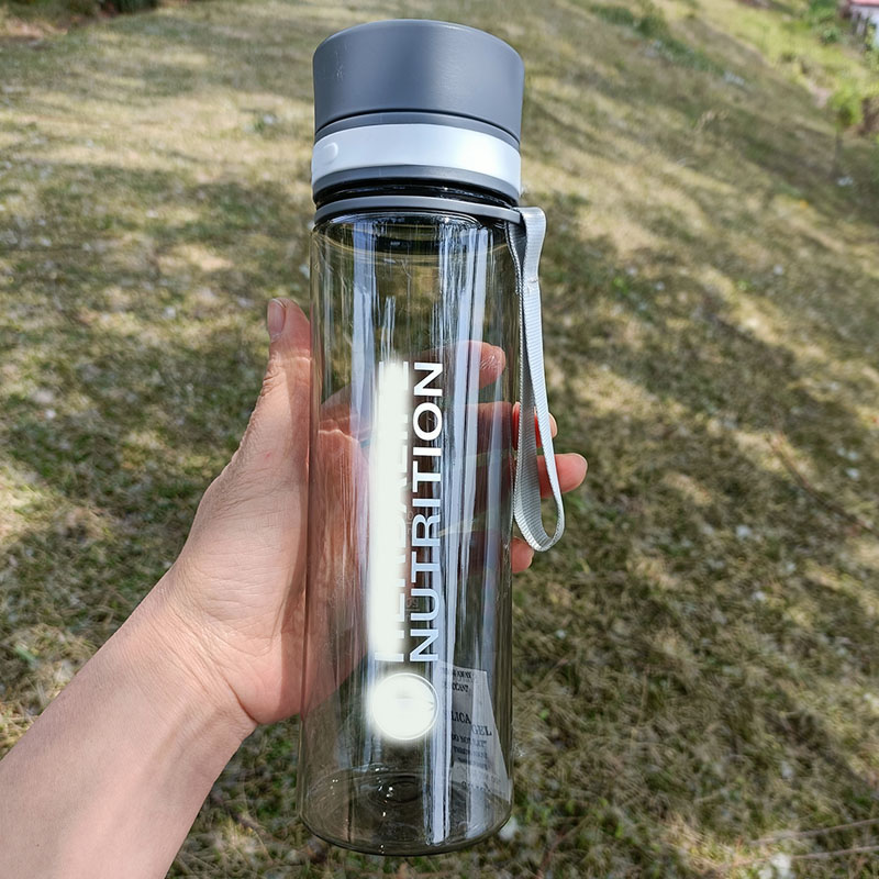 Nueva Botella de Agua Deportiv - Nutrition Sports Fitness reseña y precio